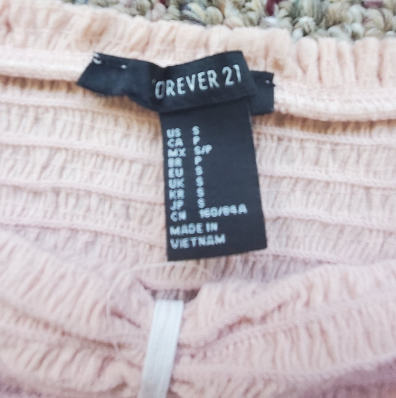 SOLD🌼Forever 21 crop top - Picture 3 of 4